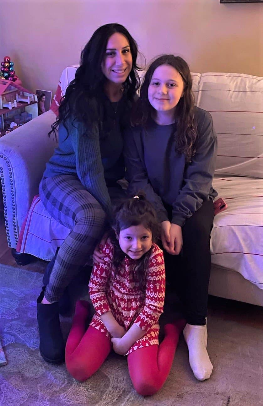 alison b with her two children